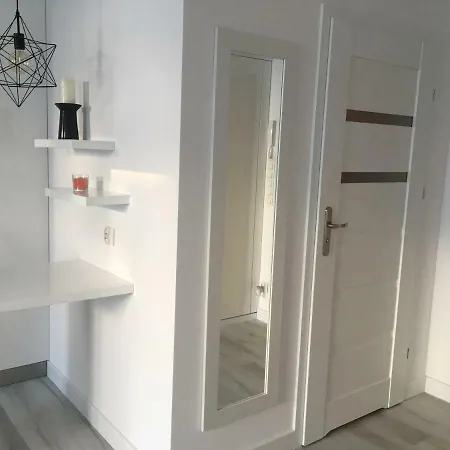 Apartament Blisko Starowki, Near To Old Town דירה